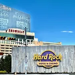Beach Boardwalk 5 Mins Walk, 1 Bedroom Apt In Atlantic City!