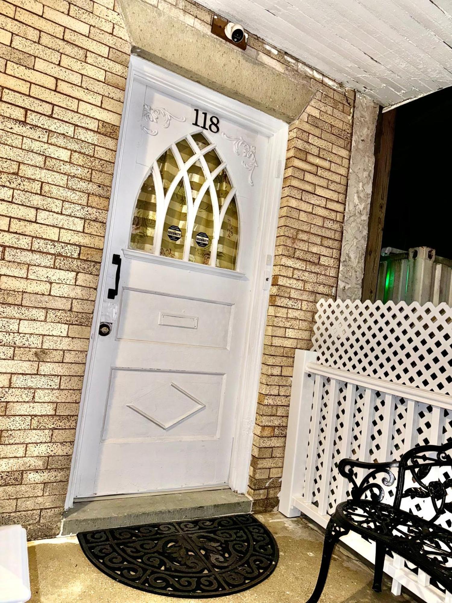 Boardwalk 5 Mins Walk, 1 Bedroom In Atlantic City! Apartment